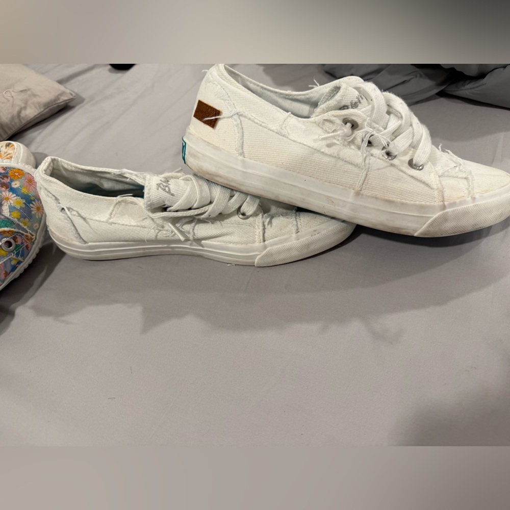 USED bundle of BLOWFISH sneakers and one pair Sperry’s… read description - Picture 3 of 15